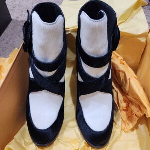 🆕️ TOD'S Calfhair and leather booties